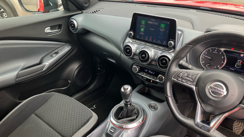 Nissan Juke 1.0 DiG-T N-Connecta 5dr Petrol Hatchback